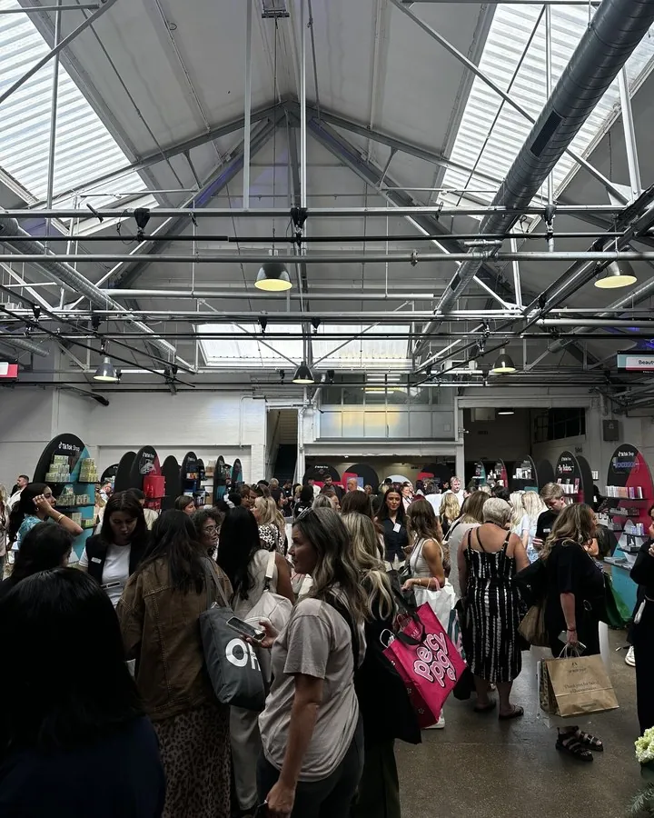 Creators arriving at a Social United creator meet-up