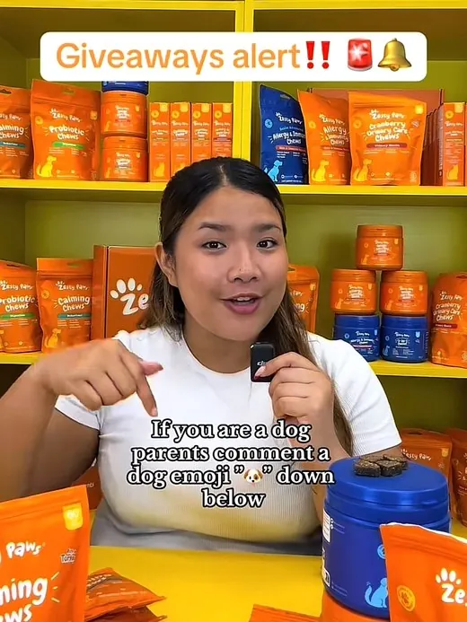 A host running giveaways during a LIVE selling session